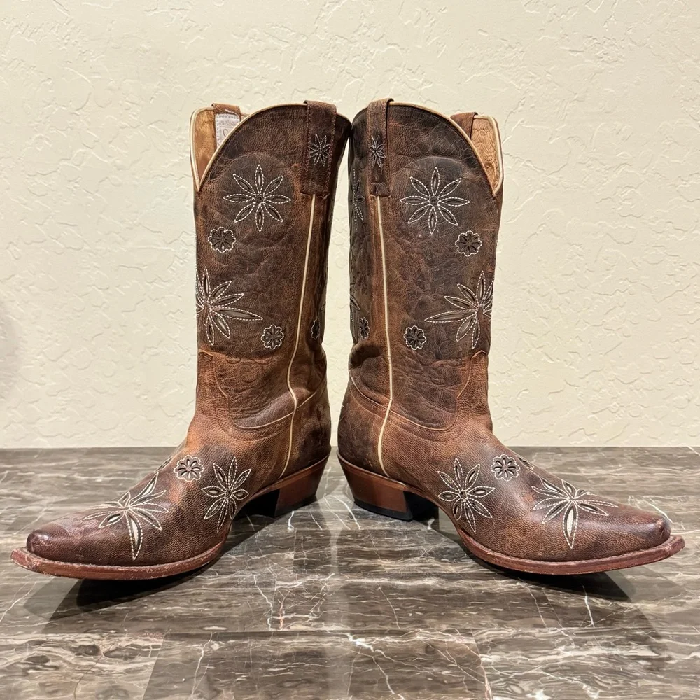 Shyanne Daisy Mae Leather Floral Overlay Cowboy Boots - Picture 9 of 14